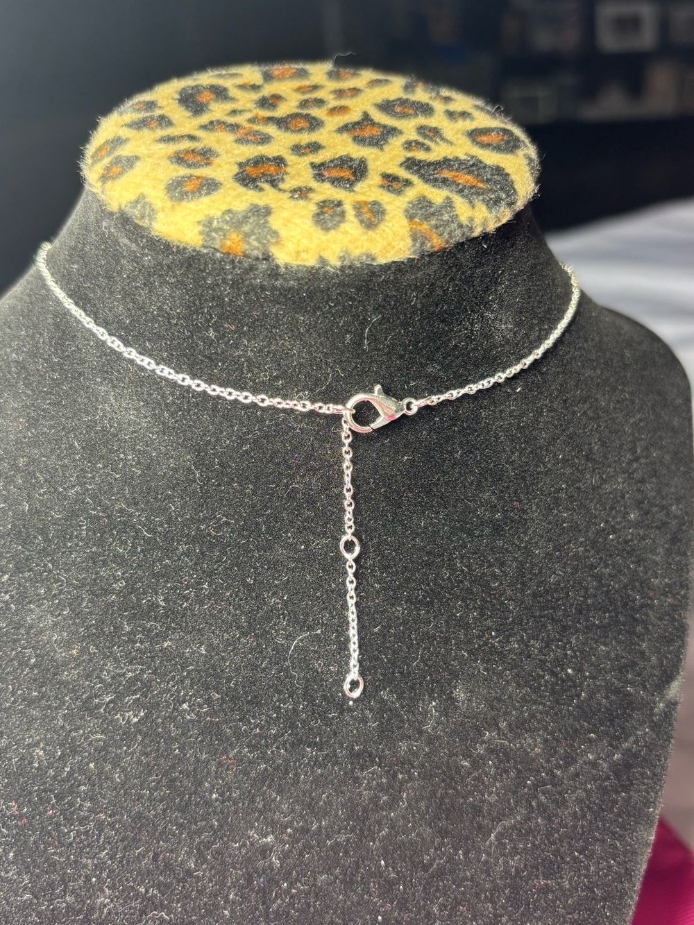 New Silver Crystal Bow Pendant Necklace - Picture 6 of 6